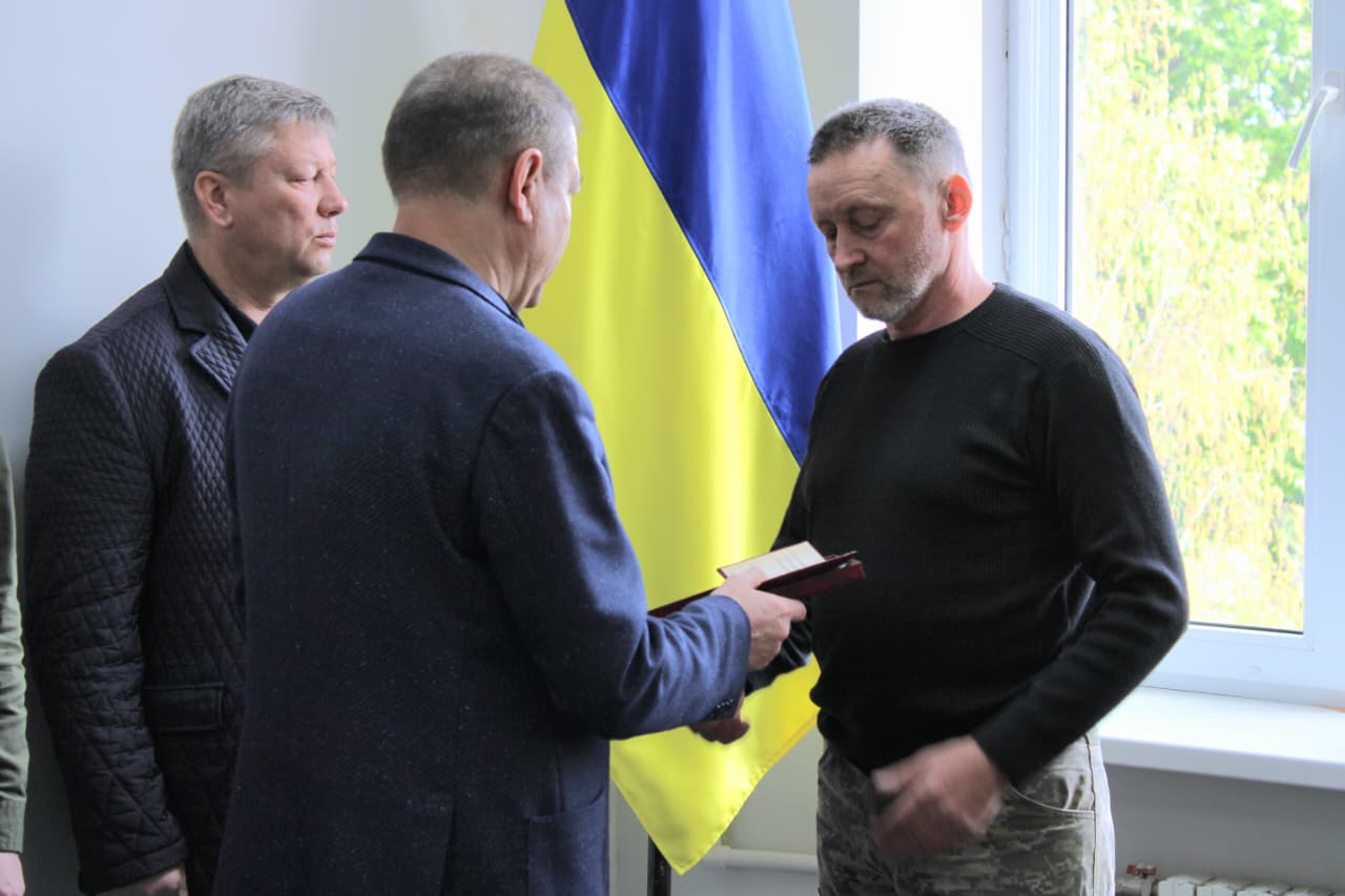 Мужність, загартована вогнем: захисник із Сергіївської громади отримав орден від президента