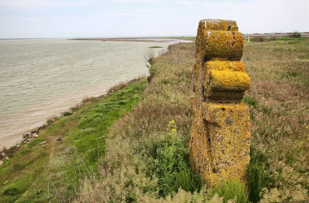 Цвинтар буджацьких козаків на півдні Одещини, який забирає озеро Сасик, намагатимуться врятувати