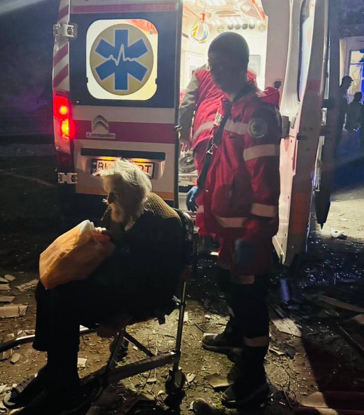 Ворог бив по лікарні та житлових будинках: в Ізмаїлі є тяжкопоранені після нічної атаки