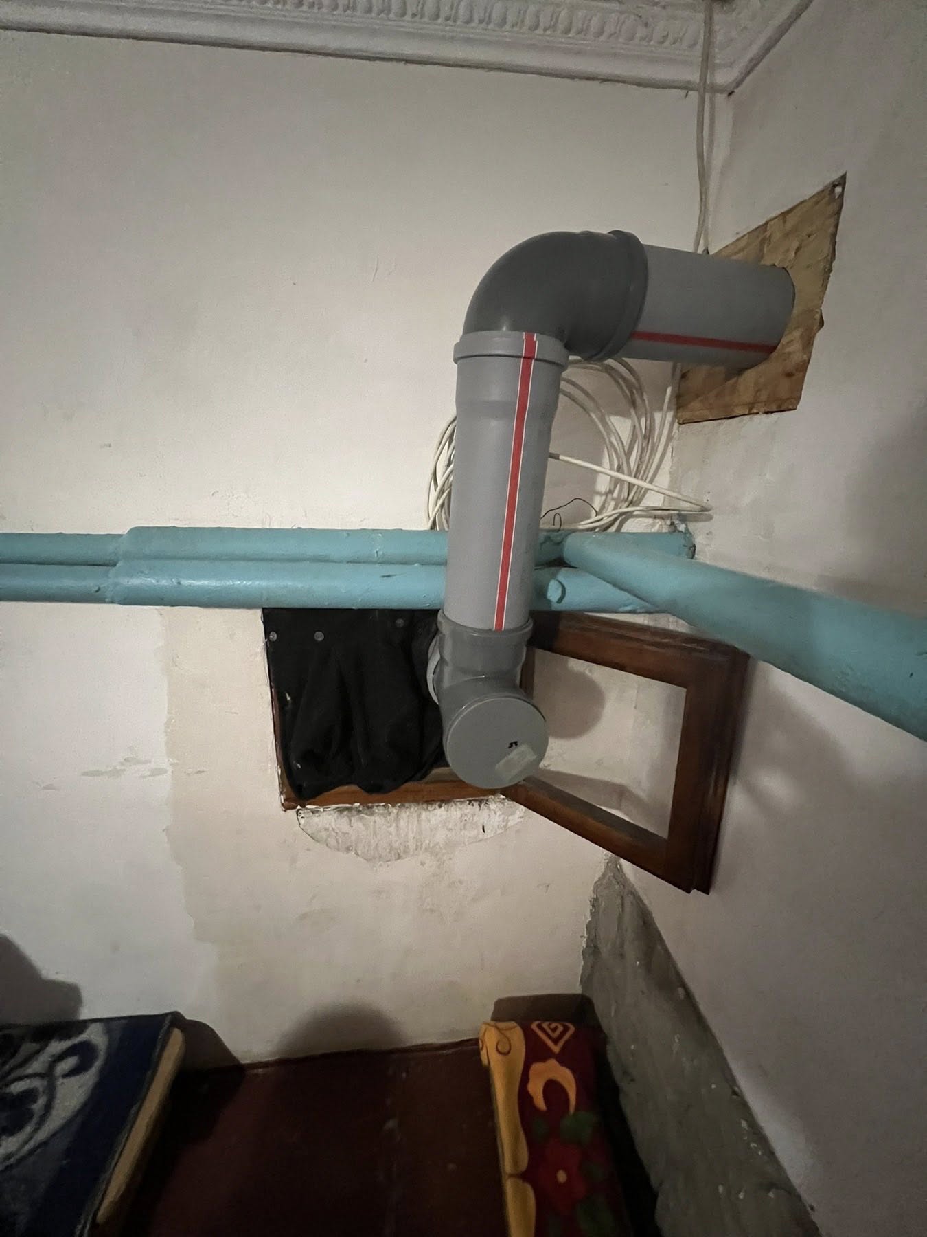 У селищі Болградського району батьки дошкільнят жаліються на жахливий стан укриття