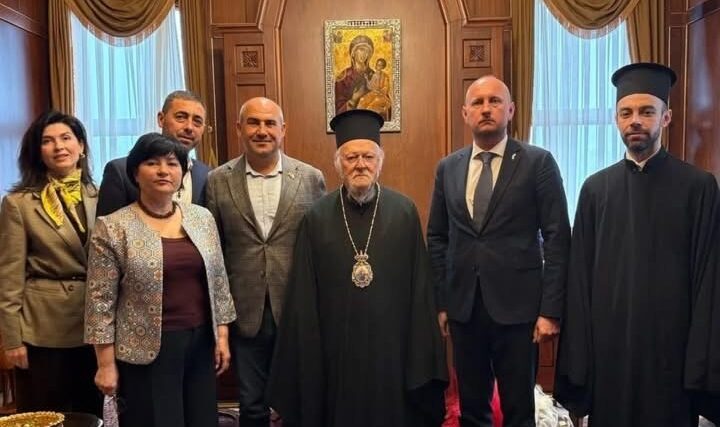 Тиха дипломатія віри: що означає зустріч гагаузів України з Вселенським патріархом