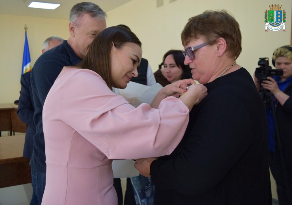 Шістьох жительок Ізмаїльського району удостоєно почесного звання “Мати-героїня”