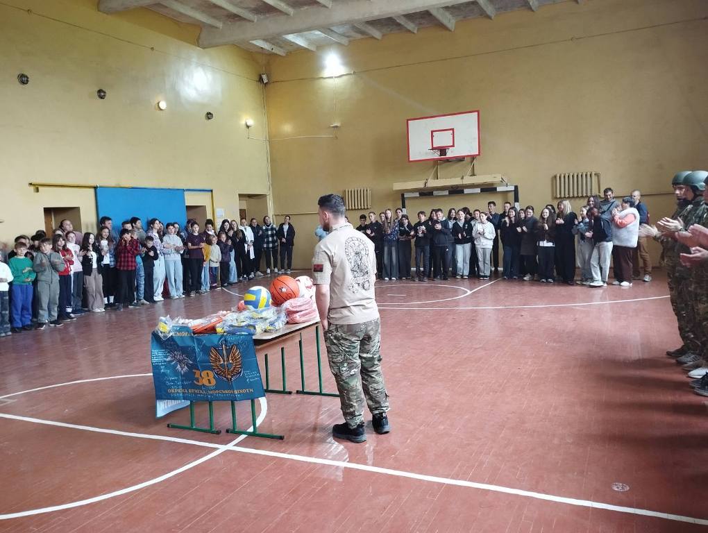 Заклад освіти Кілійської громади отримав подарунки від військових, яким надсилали допомогу
