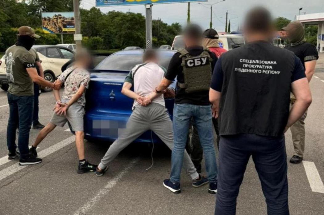 Двоє військовослужбовців та їхня спільниця з Одещини отримали вирок за державну зраду