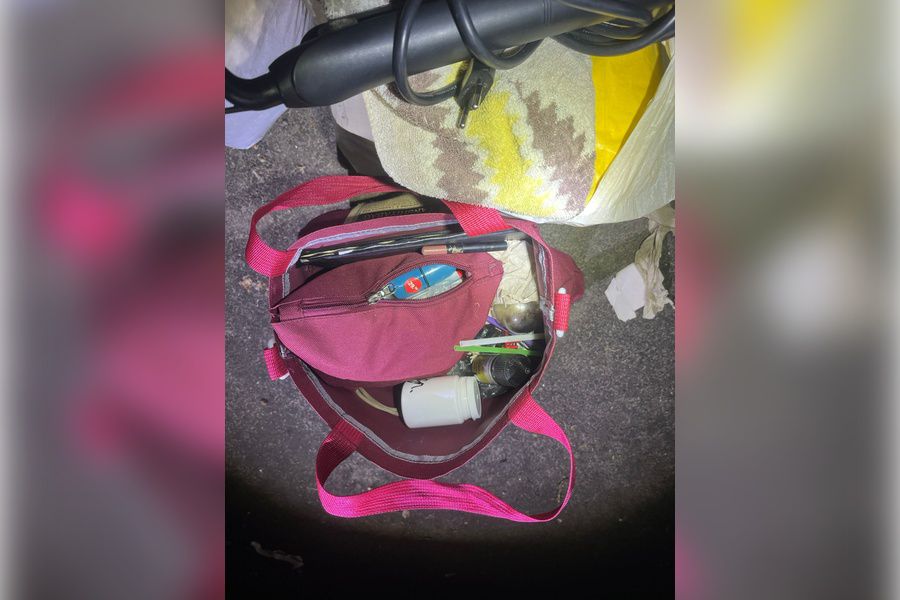 У мешканки Ізмаїла виявили дивну лампочку та підозрілу речовину