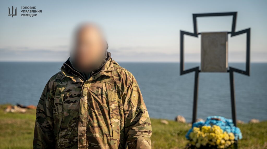 Богослужіння на скелях: на звільненому Зміїному вклонилися полеглим Героям