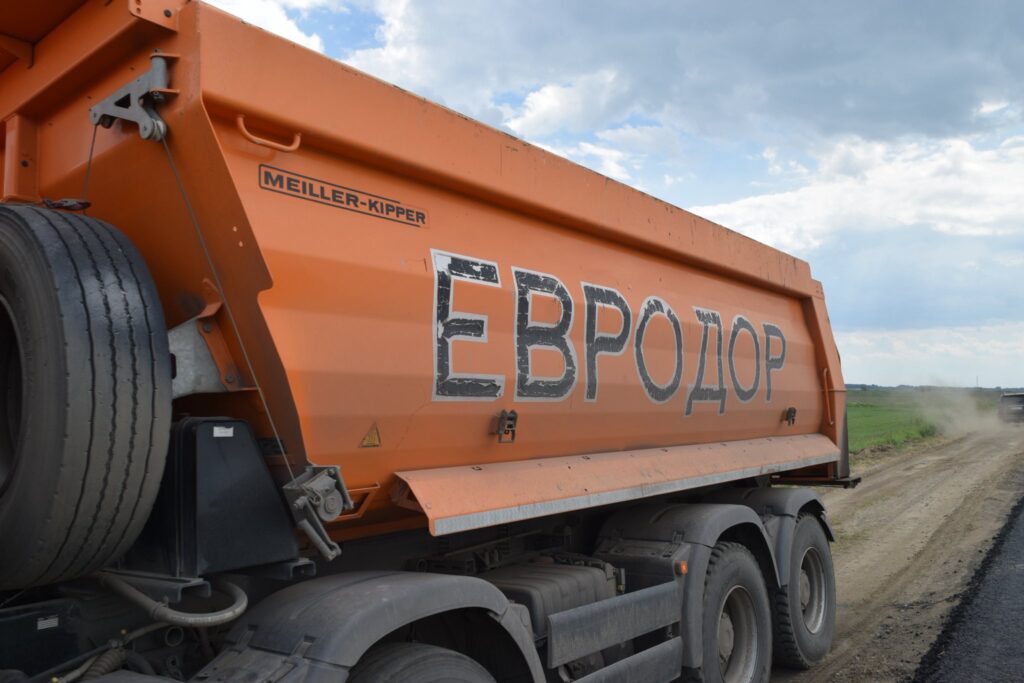 Тривають ремонтні роботи на ділянці дороги між селом Кислиця та містом Кілія