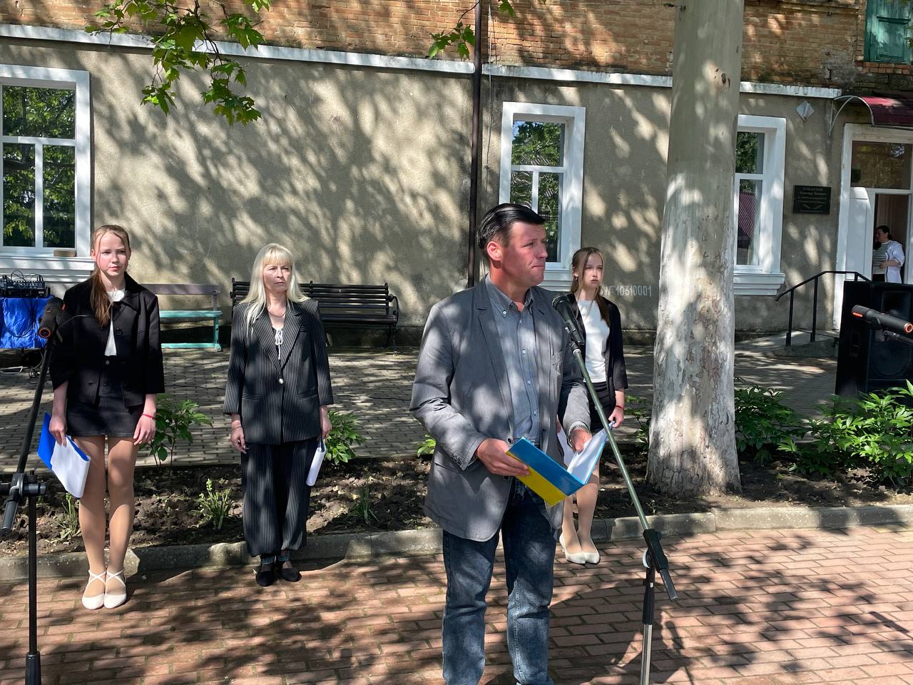 До Дня Героїв України у Болградському ліцеї відкрили меморіальну дошку на честь полеглого випускника