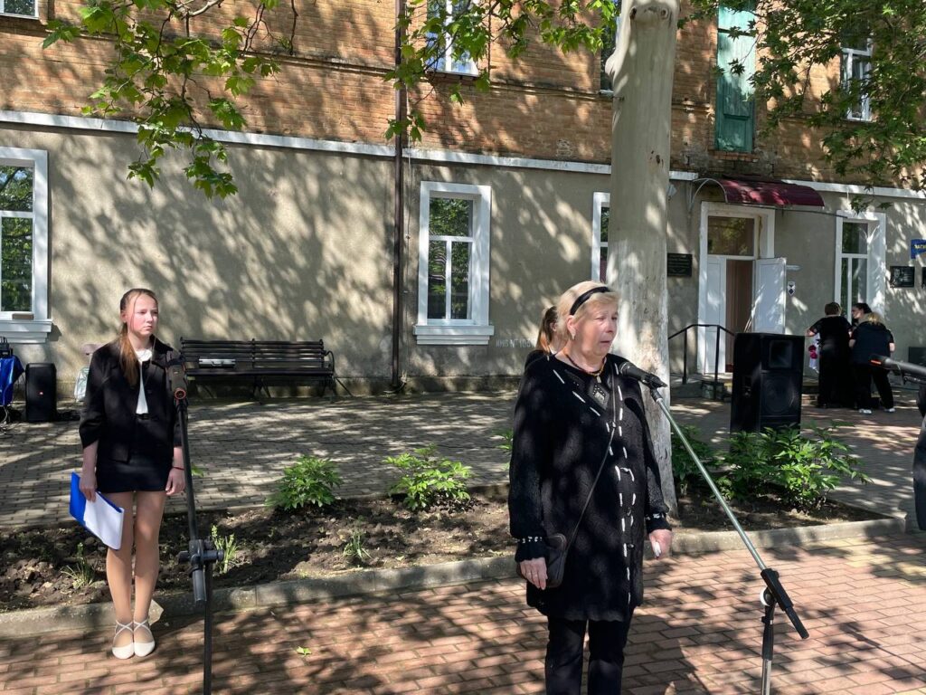 До Дня Героїв України у Болградському ліцеї відкрили меморіальну дошку на честь полеглого випускника