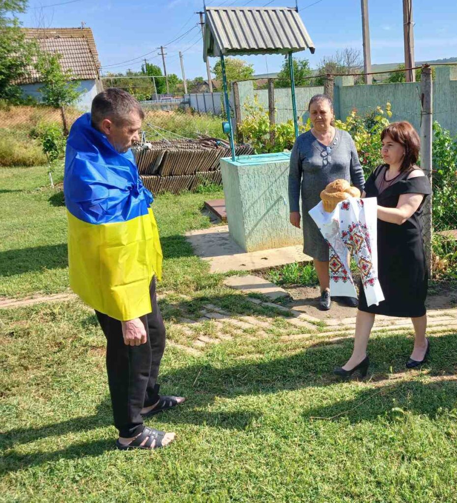 До Білгород-Дністровського району повернувся визволений з неволі захисник Геннадій Юраш