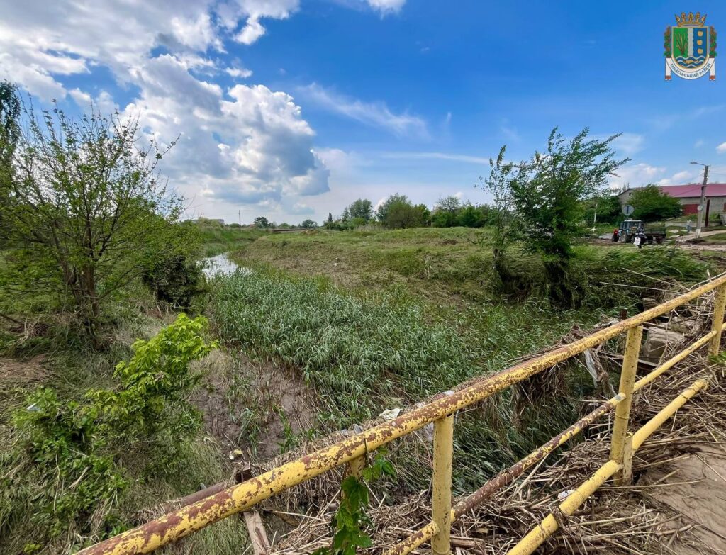 На трасі Одеса-Рені виникла загроза підтоплення після потужних злив