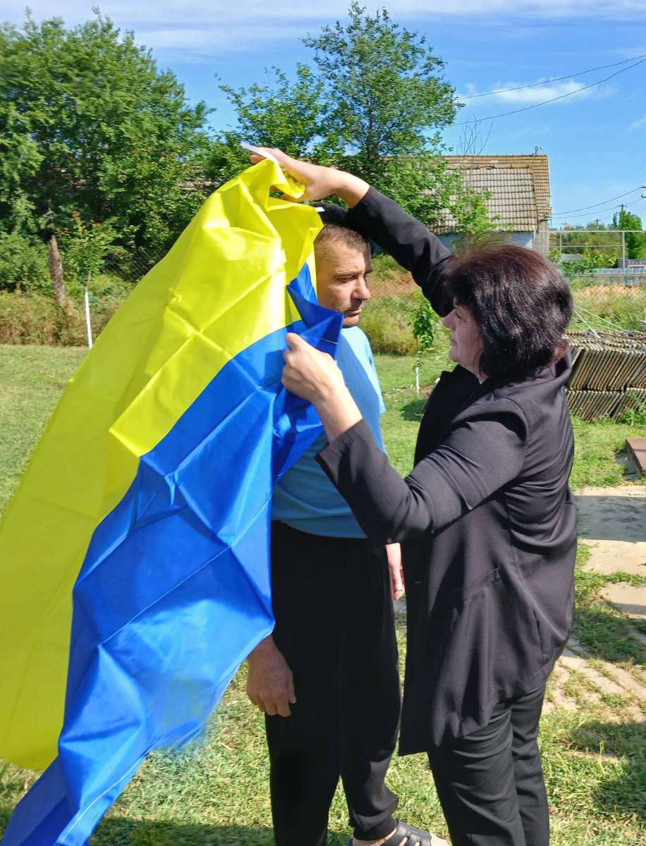 До Білгород-Дністровського району повернувся визволений з неволі захисник Геннадій Юраш