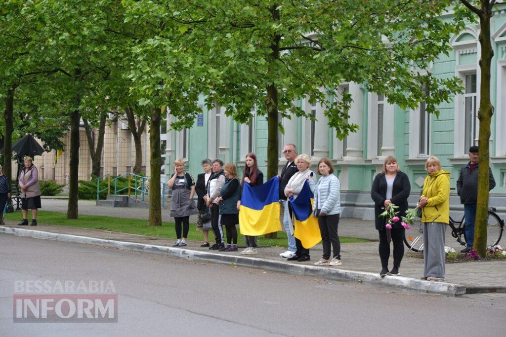 У Кілії не стихає жалоба: місто проводжало в останню путь Героя, який загинув понад рік тому