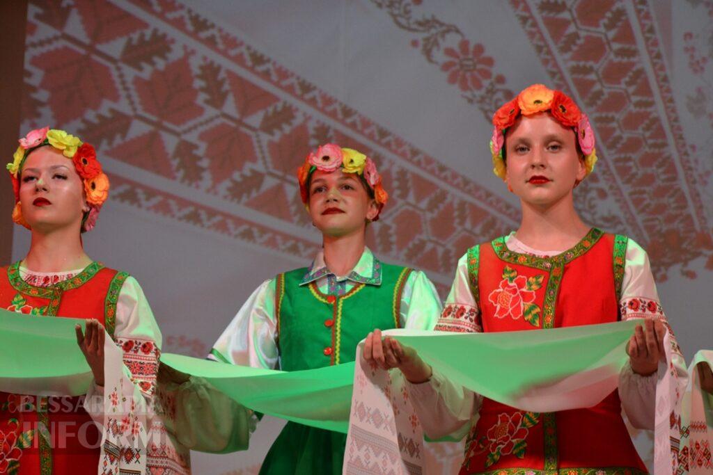 Видовищні виступи та зворушливі моменти: у Кілії відбувся ювілейний звітний концерт школи мистецтв