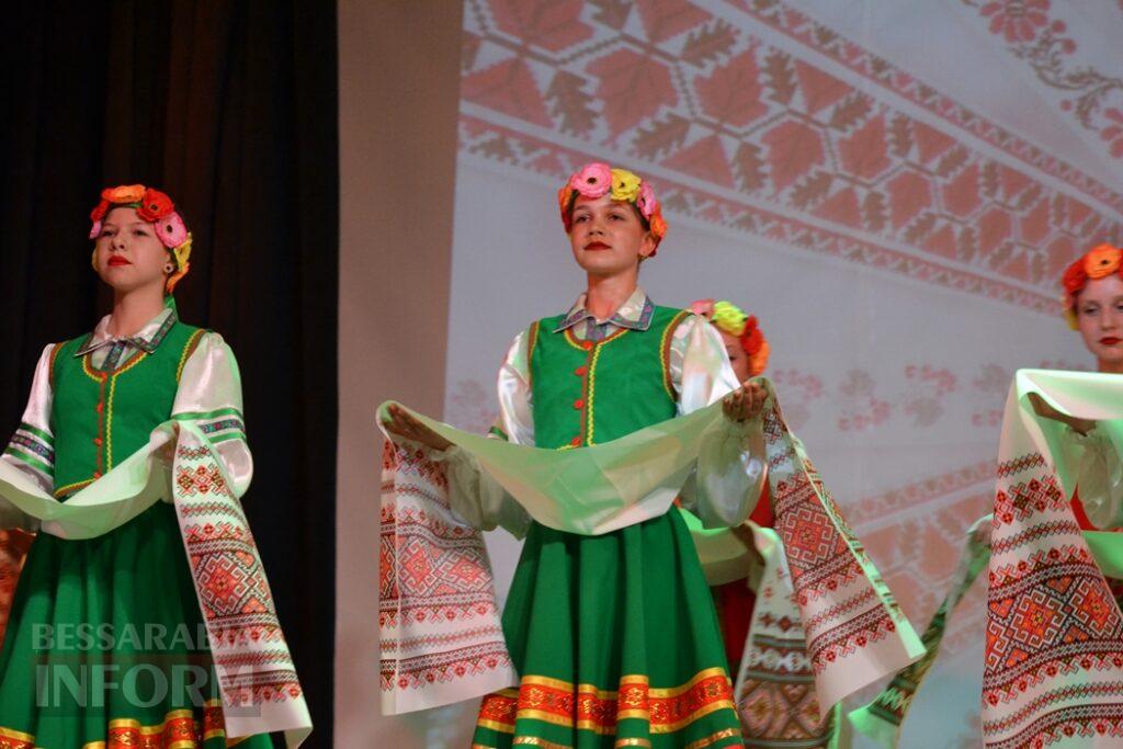 Видовищні виступи та зворушливі моменти: у Кілії відбувся ювілейний звітний концерт школи мистецтв