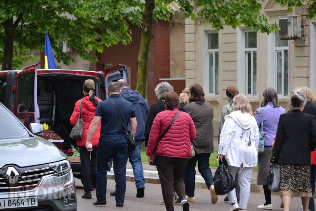 У Кілії не стихає жалоба: місто проводжало в останню путь Героя, який загинув понад рік тому