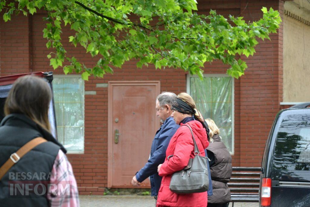У Кілії не стихає жалоба: місто проводжало в останню путь Героя, який загинув понад рік тому