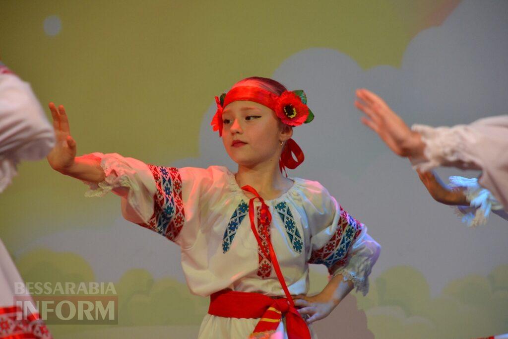 Видовищні виступи та зворушливі моменти: у Кілії відбувся ювілейний звітний концерт школи мистецтв