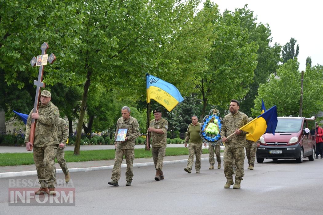У Кілії не стихає жалоба: місто проводжало в останню путь Героя, який загинув понад рік тому