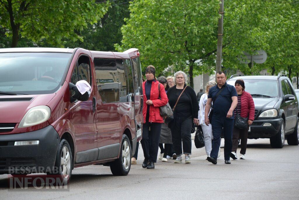 У Кілії не стихає жалоба: місто проводжало в останню путь Героя, який загинув понад рік тому