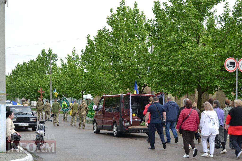 У Кілії не стихає жалоба: місто проводжало в останню путь Героя, який загинув понад рік тому