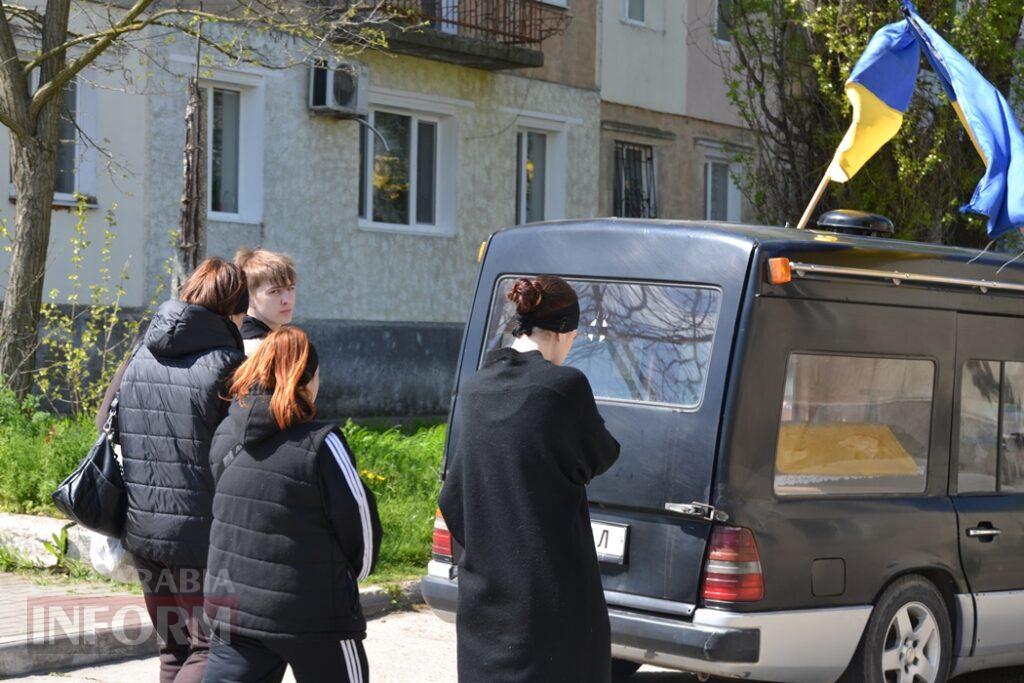 Кілія схилила голови у скорботі за загиблим на Донеччині головним сержантом Денисом Володькіним