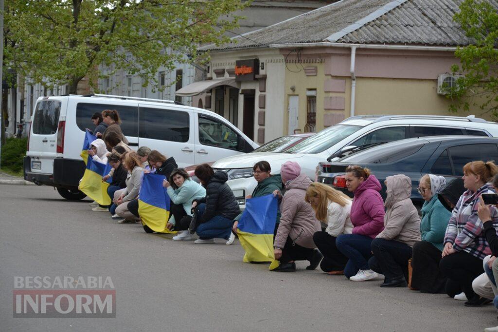 Кілія схилила голови у скорботі за загиблим на Донеччині головним сержантом Денисом Володькіним