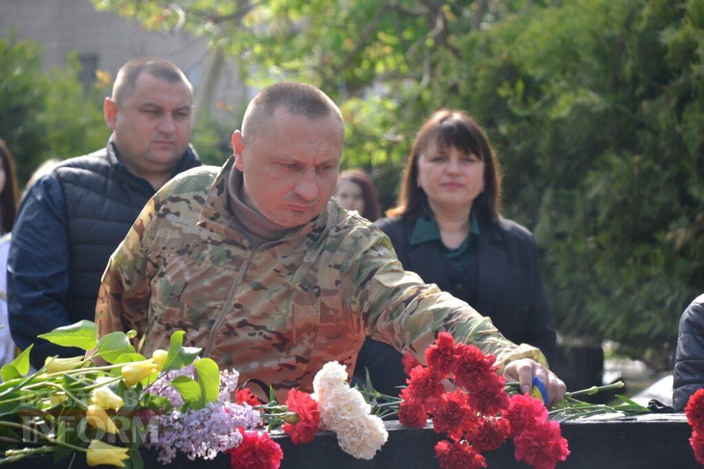 На знак скорботи за загиблими у Другій світовій війні Сквер пам’яті в Кілії прикрасили червоними маками