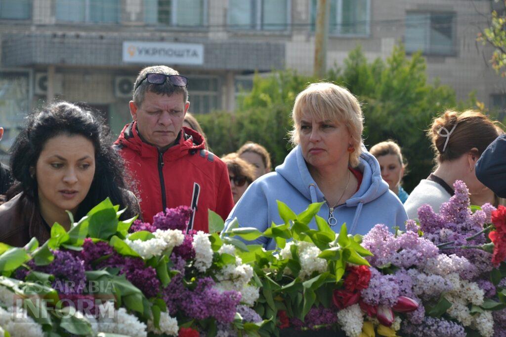 На знак скорботи за загиблими у Другій світовій війні Сквер пам’яті в Кілії прикрасили червоними маками