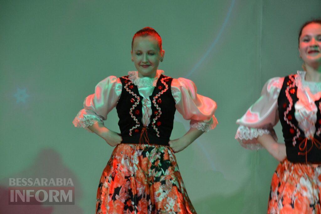 Видовищні виступи та зворушливі моменти: у Кілії відбувся ювілейний звітний концерт школи мистецтв