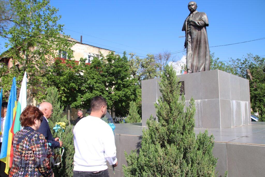 «Жива азбука» біля Кобзаря: у Болграді урочисто відзначили День слов’янської писемності й культури