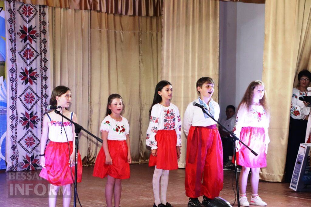 Свято крізь сльози: у Владичені Болградської громади вшанували Героїв та відзначили День села