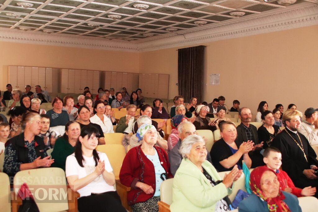 Свято крізь сльози: у Владичені Болградської громади вшанували Героїв та відзначили День села