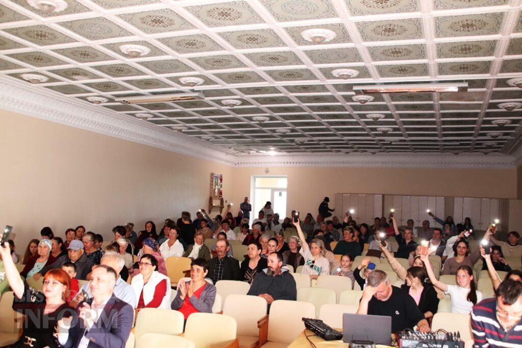 Свято крізь сльози: у Владичені Болградської громади вшанували Героїв та відзначили День села