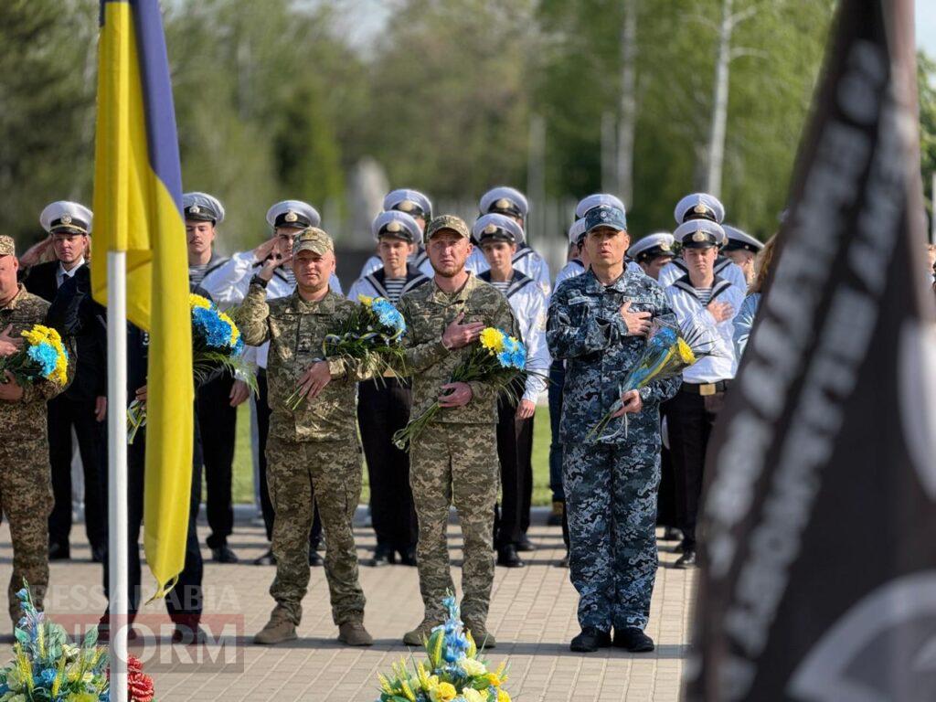 Дві війни — одна ціна свободи: в Ізмаїлі вшанували героїв різних поколінь