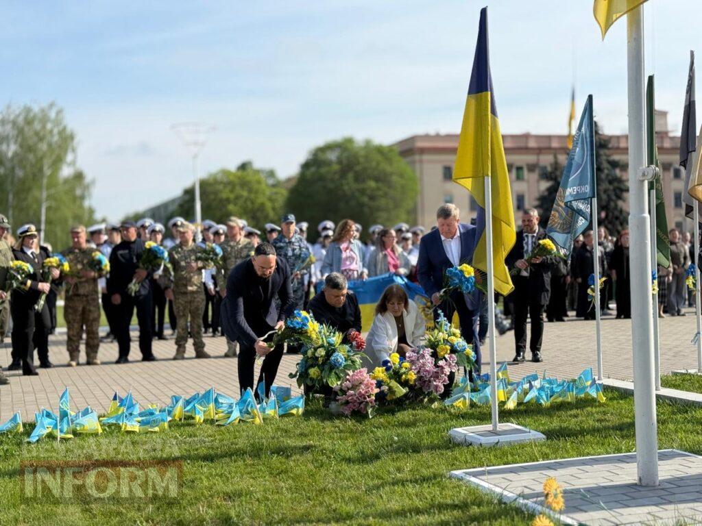 Дві війни — одна ціна свободи: в Ізмаїлі вшанували героїв різних поколінь