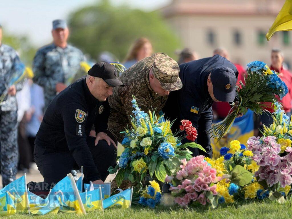 Дві війни — одна ціна свободи: в Ізмаїлі вшанували героїв різних поколінь