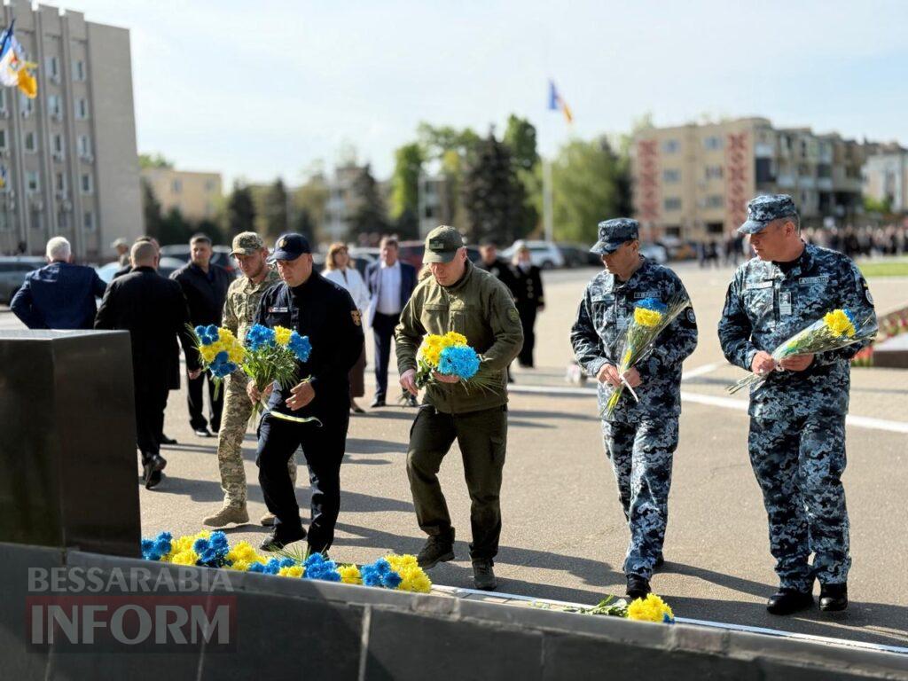 Дві війни — одна ціна свободи: в Ізмаїлі вшанували героїв різних поколінь