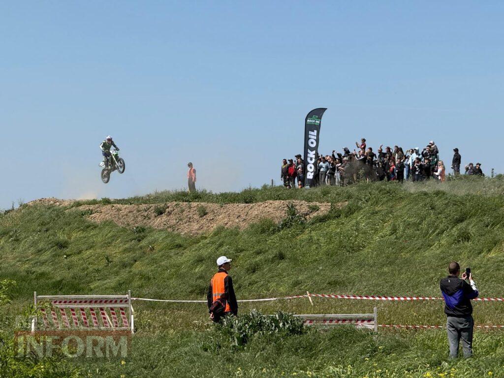 Рев двигунів, драйв та швидкість: в Ізмаїлі пройшов Кубок Бессарабії з мотокросу