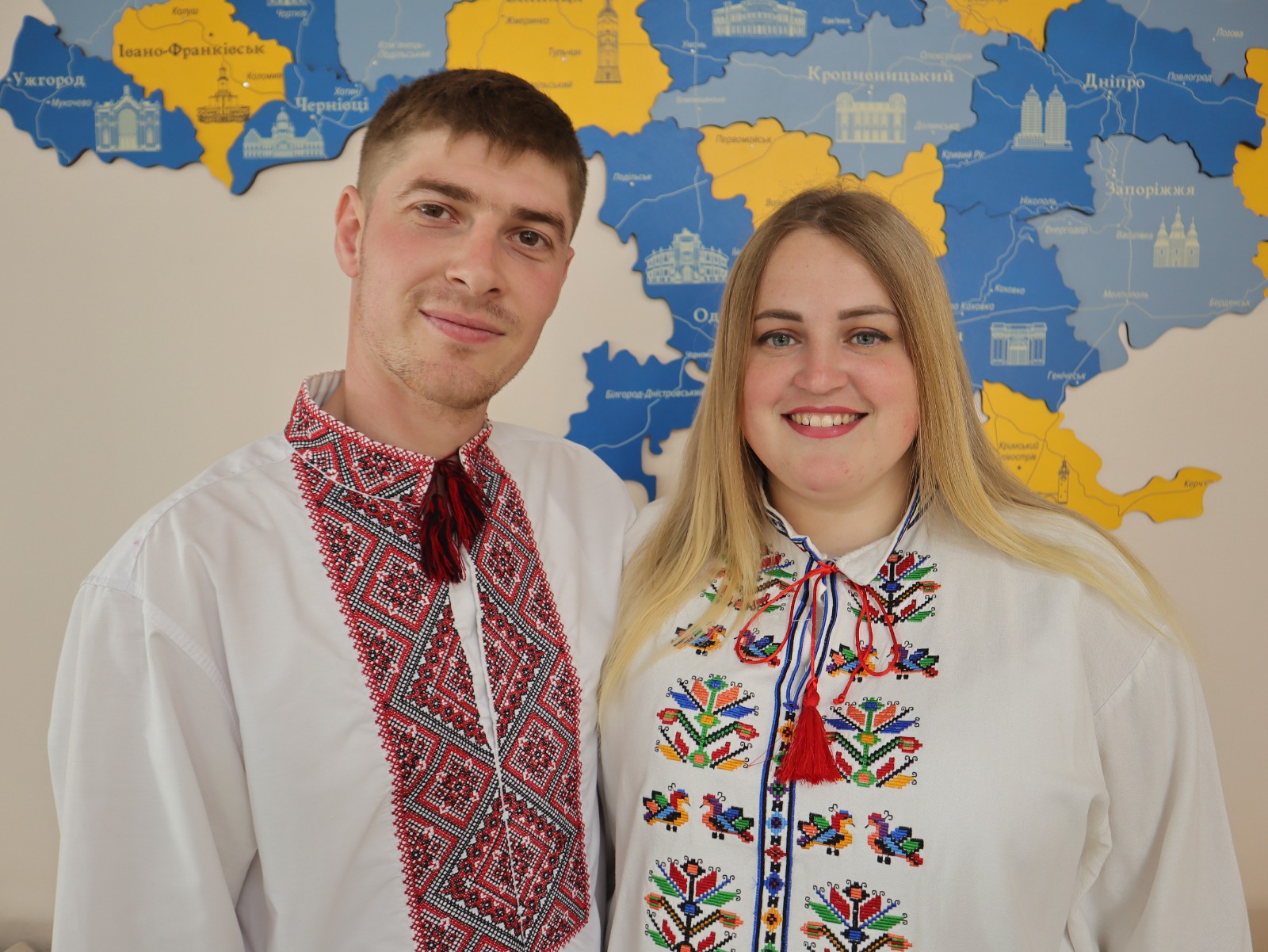 Вишиванка, на яку чекав чотири роки: звільнений із полону гвардієць з Ізмаїла зустрів свято в колі родини
