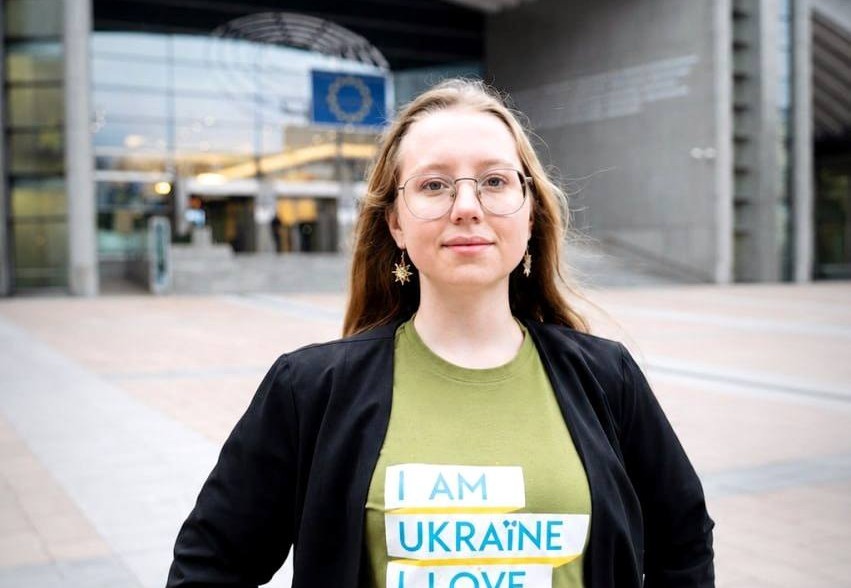 Місія в ЄС: одинадцятикласниця з Білгород-Дністровського району закликала європейців рятувати вкрадених українських дітей