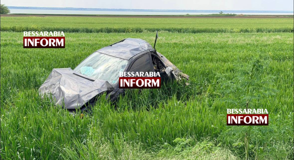 На Ізмаїльщині в ДТП із перекиданням BMW травмувалися двоє людей