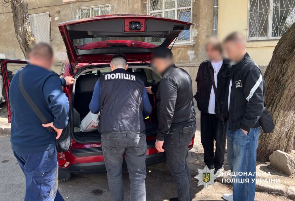 Диплом за 1600 доларів: в Одесі на хабарі затримано офіцера морського вишу