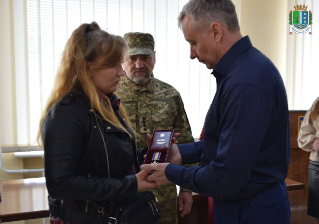 В Ізмаїльському районі вручили державні нагороди родинам полеглих захисників