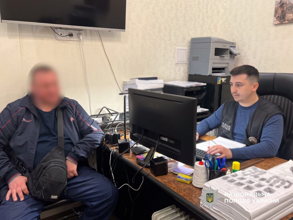 Диплом за 1600 доларів: в Одесі на хабарі затримано офіцера морського вишу