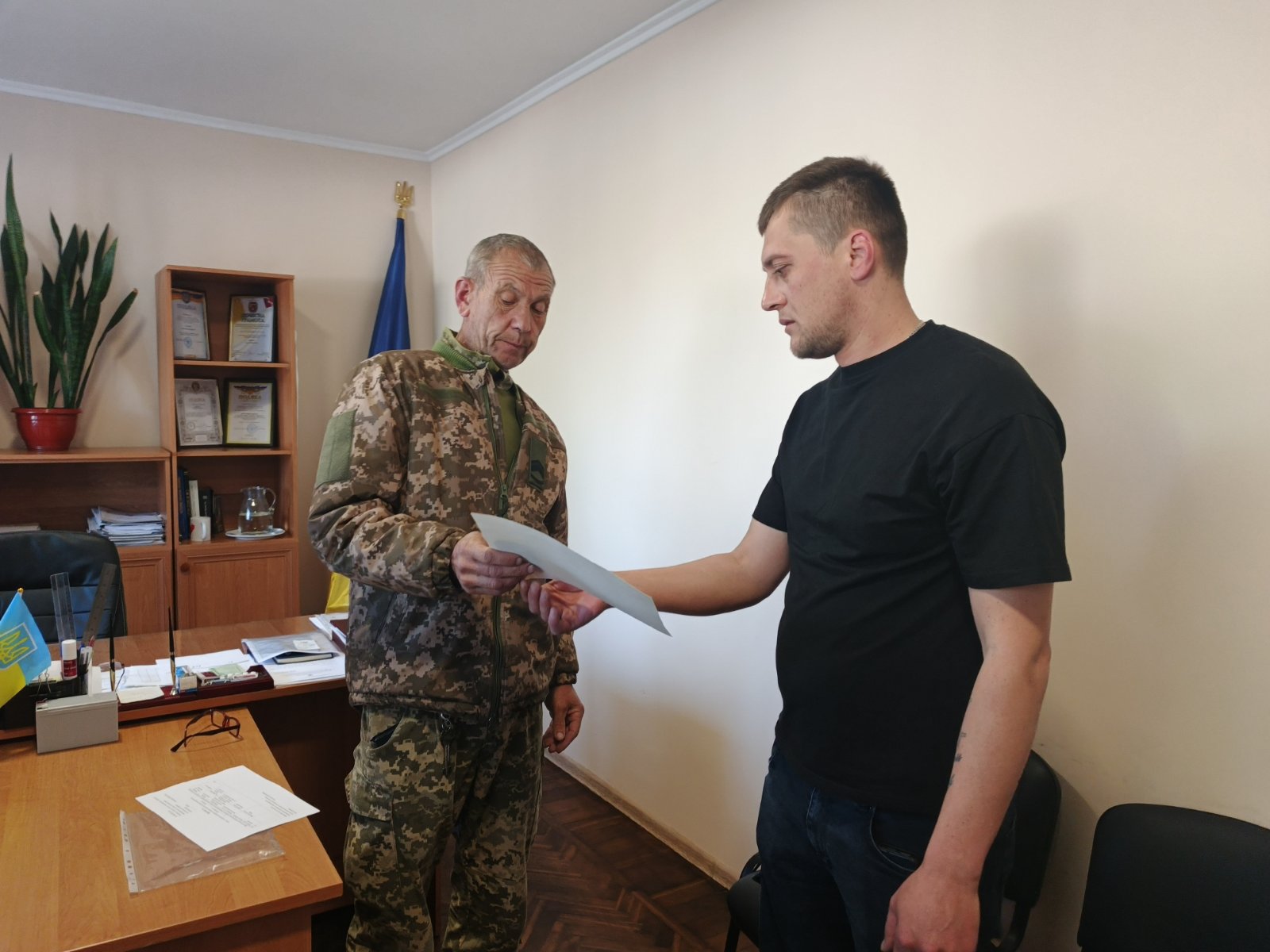 У селищі Бессарабської громади захисника відзначили державною нагородою від президента