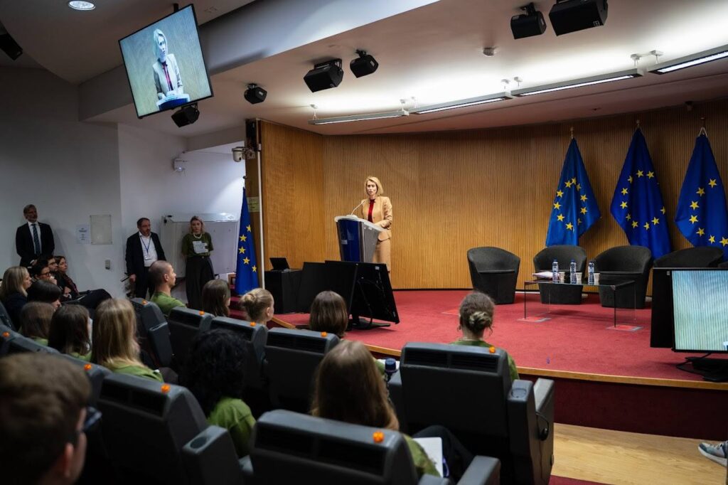 Місія в ЄС: одинадцятикласниця з Білгород-Дністровського району закликала європейців рятувати вкрадених українських дітей
