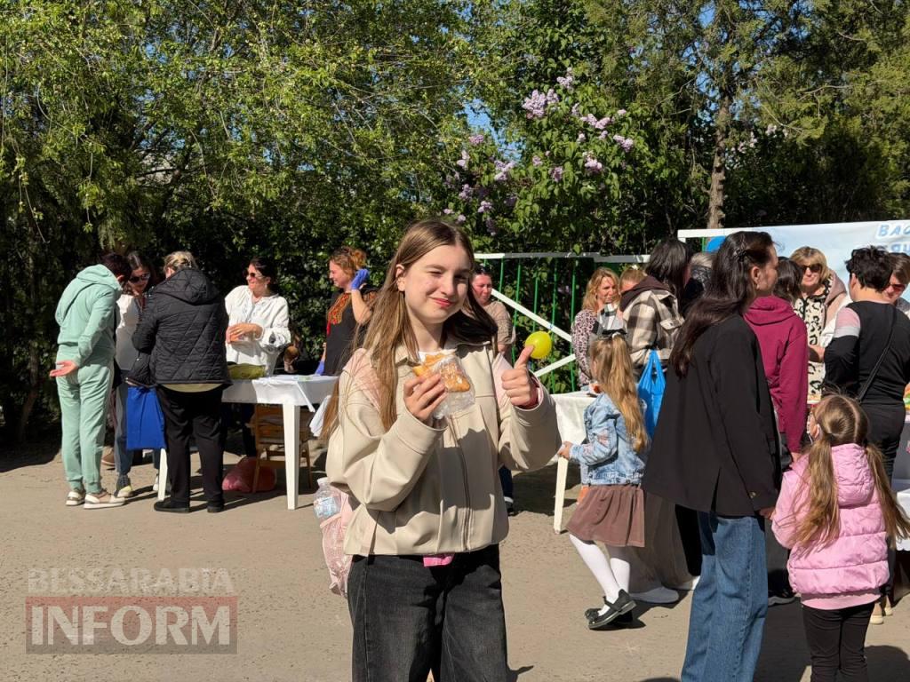 Менш ніж за годину дитячий садок у Кілії зібрав понад 20 тисяч гривень на ярмарку в підтримку ЗСУ