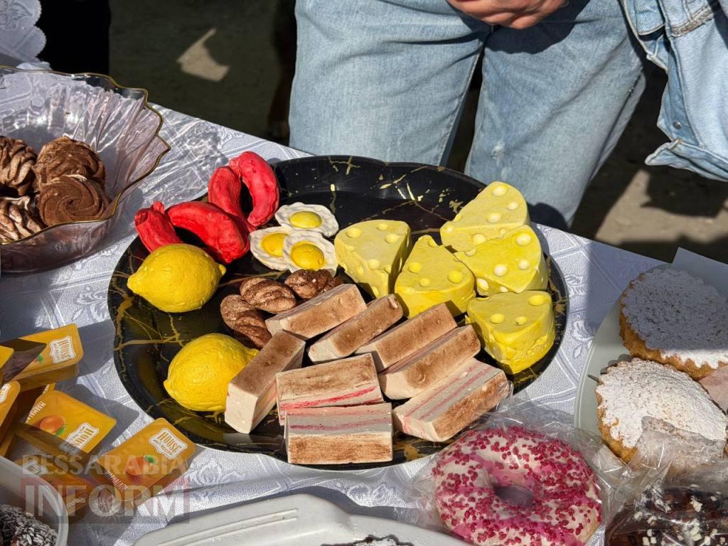 Менш ніж за годину дитячий садок у Кілії зібрав понад 20 тисяч гривень на ярмарку в підтримку ЗСУ