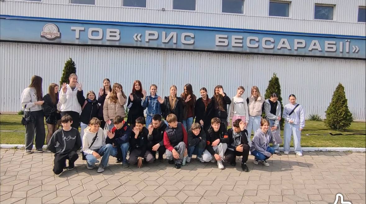 Учні Кілійського ліцею побували на ТОВ «Рис Бессарабії» в рамках профорієнтаційної екскурсії